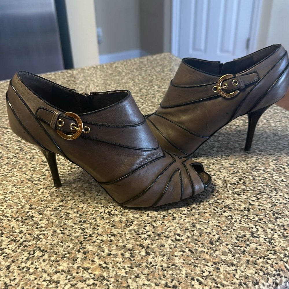 Louis Vuitton Peep Toe Booties EU 37 - Picture 11 of 16